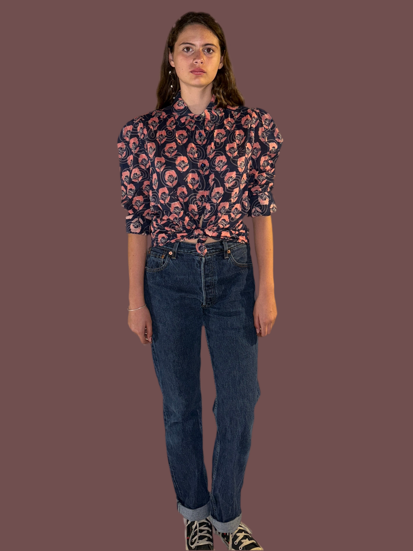 Blusa Marina modelo Camelias